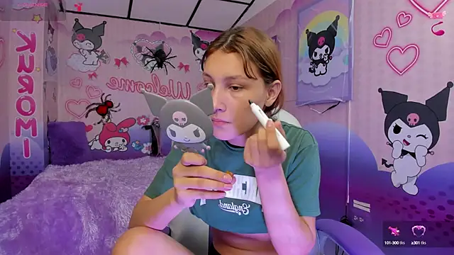 michell  petit  online show from October 15, 2025, 11:54 am