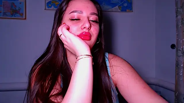 NikiWhite online show from November 12, 2025, 9:03 pm