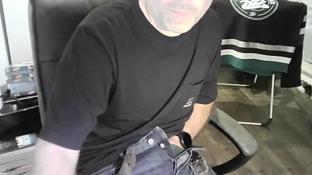 Chrisprngr online show from October 12, 2025, 8:52 pm