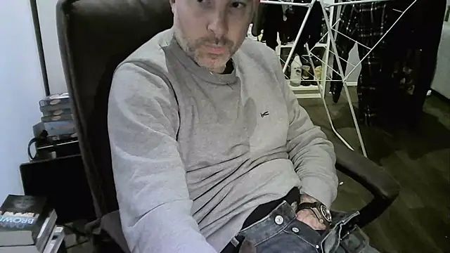 Chrisprngr online show from May 13, 2026, 4:15 pm