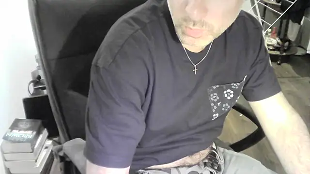 Chrisprngr online show from May 26, 2026, 6:59 pm