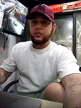 Catire10  online show from October 13, 2025, 2:06 pm