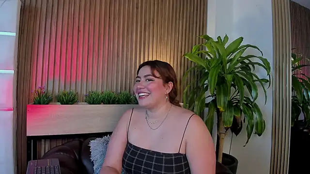 Snapshot of AdelaTaylor chatting on October 8, 2025, 7:44 pm AdelaTaylor online show from October 8, 2025, 7:44 pm