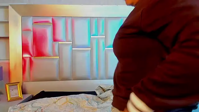 Snapshot of AdelaTaylor chatting on October 26, 2025, 11:49 am AdelaTaylor online show from October 26, 2025, 11:49 am