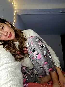 aytanna torrez online show from December 23, 2025, 1:36 am