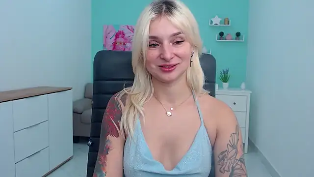 LilFleurish online show from October 12, 2025, 5:17 am