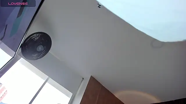 sweet  vanessa1 online show from March 24, 2026, 10:04 pm