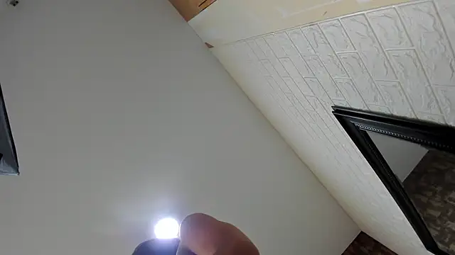 sweet  vanessa1 online show from April 8, 2026, 10:54 pm