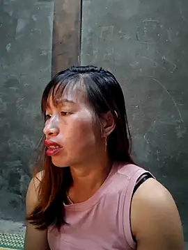 ngocngoc cute online show from October 9, 2025, 1:09 pm