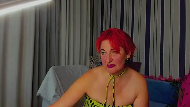 MilanaAlvis online show from November 8, 2025, 1:44 pm