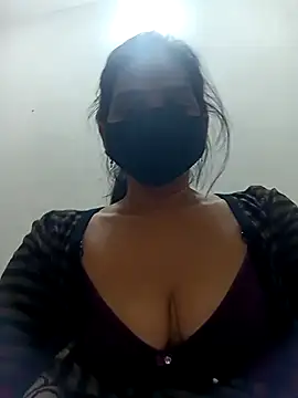 soni yhakur online show from February 24, 2026, 8:18 pm