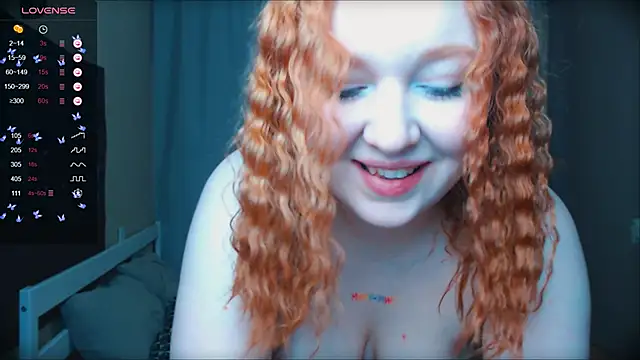 darlingeva1010 online show from October 6, 2025, 2:42 am