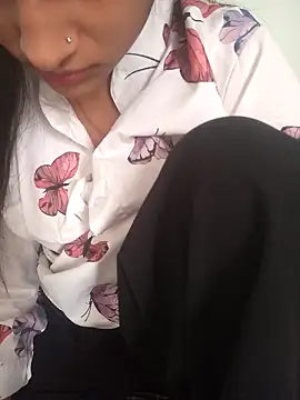 Snapshot of Neha_Tyagi chatting on October 21, 2025, 6:36 am Neha Tyagi online show from October 21, 2025, 6:36 am