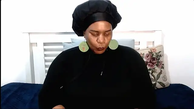 SplendidThalita online show from October 21, 2025, 9:04 pm