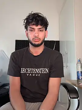 Snapshot of Gipsyboysteve chatting on October 5, 2025, 8:12 am Gipsyboysteve online show from October 5, 2025, 8:12 am