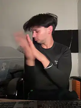 Snapshot of Gipsyboysteve chatting on October 13, 2025, 10:54 pm Gipsyboysteve online show from October 13, 2025, 10:54 pm