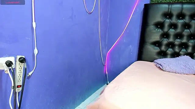 Snapshot of Laurahot_69 chatting on October 30, 2025, 2:18 pm Laurahot 69 online show from October 30, 2025, 2:18 pm