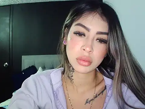 VIOLETT SATOMI online show from November 26, 2025, 2:56 am