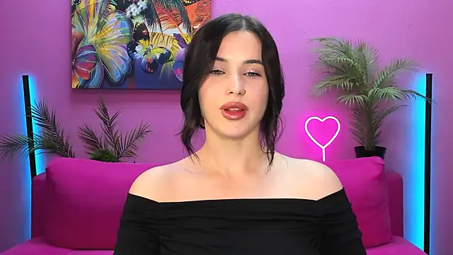 lil angel  online show from September 25, 2025, 12:53 pm