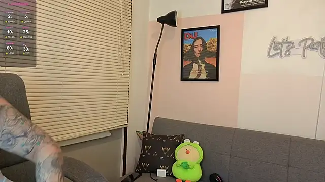 Snapshot of SujannaVarma_ chatting on November 6, 2025, 10:54 pm SujannaVarma online show from November 6, 2025, 10:54 pm