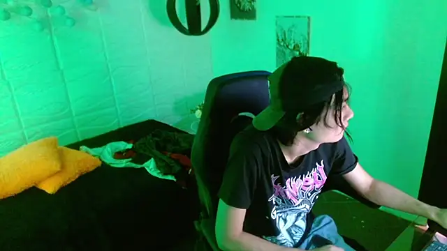 davoxer online show from September 28, 2025, 5:46 am