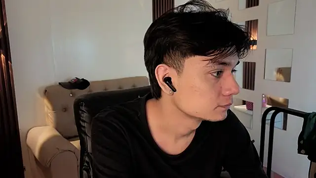 davoxer online show from April 15, 2026, 2:29 am