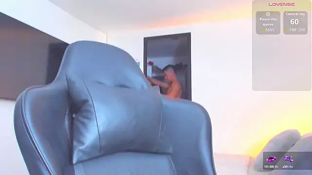 Snapshot of RJBarto chatting on October 14, 2025, 4:19 pm RJBarto online show from October 14, 2025, 4:19 pm