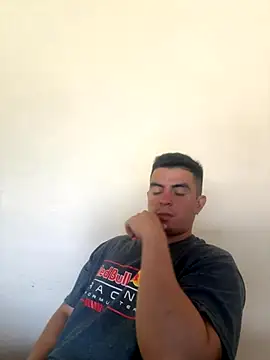 Snapshot of RJBarto chatting on November 4, 2025, 2:16 pm RJBarto online show from November 4, 2025, 2:16 pm