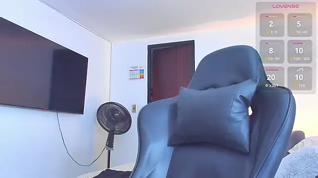 Snapshot of RJBarto chatting on November 8, 2025, 6:29 pm RJBarto online show from November 8, 2025, 6:29 pm