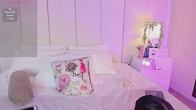 Snapshot of mia_rousse25 chatting on October 29, 2025, 2:41 pm mia rousse25 online show from October 29, 2025, 2:41 pm