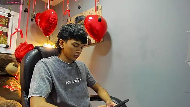 Snapshot of markbowie chatting on February 21, 2026, 1:56 pm markbowie online show from February 21, 2026, 1:56 pm