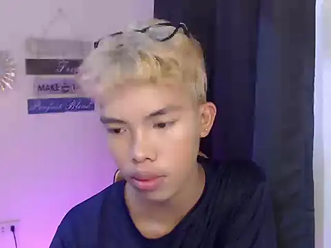 urcumjp online show from November 25, 2025, 4:12 am