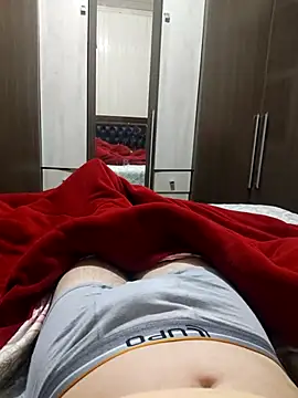 Snapshot of Gustavo198045 chatting on October 18, 2025, 2:36 am Gustavo198045 online show from October 18, 2025, 2:36 am