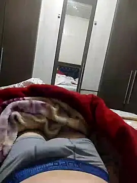 Snapshot of Gustavo198045 chatting on October 22, 2025, 3:18 am Gustavo198045 online show from October 22, 2025, 3:18 am