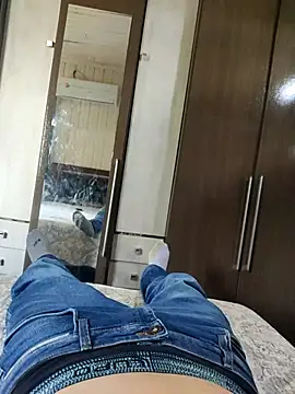 Snapshot of Gustavo198045 chatting on October 24, 2025, 4:03 pm Gustavo198045 online show from October 24, 2025, 4:03 pm