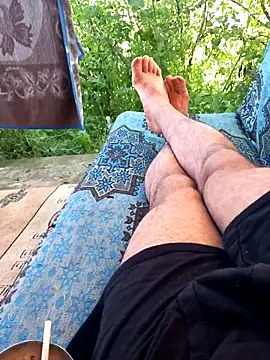 bullut06 online show from May 28, 2026, 3:37 am