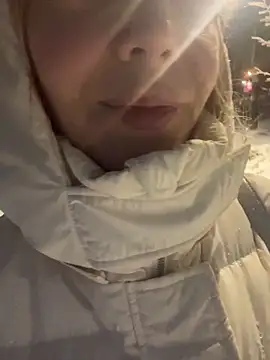 Snapshot of Natalee_Love chatting on December 23, 2025, 8:12 am Natalee Love online show from December 23, 2025, 8:12 am