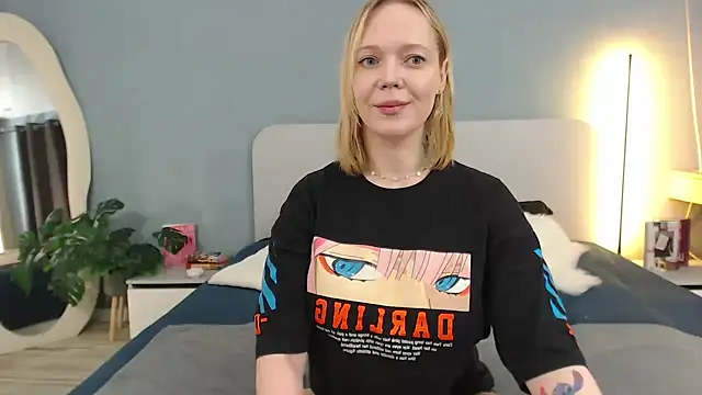 Snapshot of Natalee_Love chatting on February 3, 2026, 11:43 pm Natalee Love online show from February 3, 2026, 11:43 pm