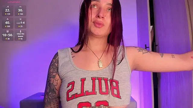 scarlett Collinss online show from December 18, 2025, 4:51 am