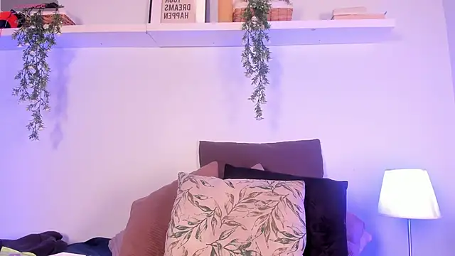 Vampgyal online show from November 14, 2025, 8:40 pm