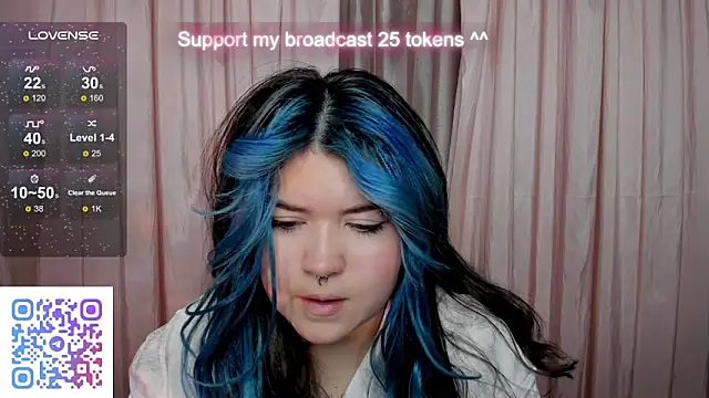 Alisa Monroe online show from October 3, 2025, 8:00 am