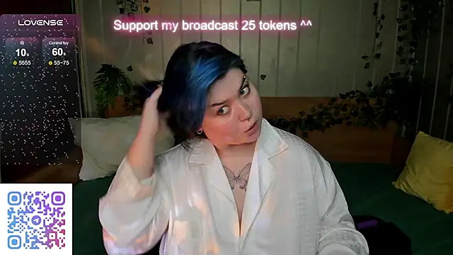 Alisa Monroe online show from October 6, 2025, 8:01 am