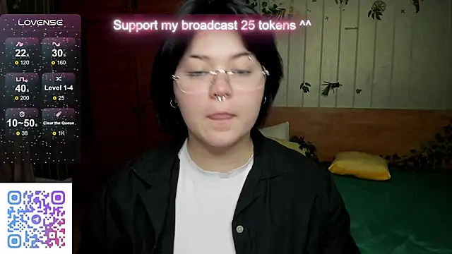 Alisa Monroe online show from October 14, 2025, 3:51 am