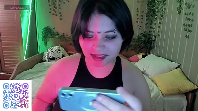 Alisa Monroe online show from October 28, 2025, 3:21 am