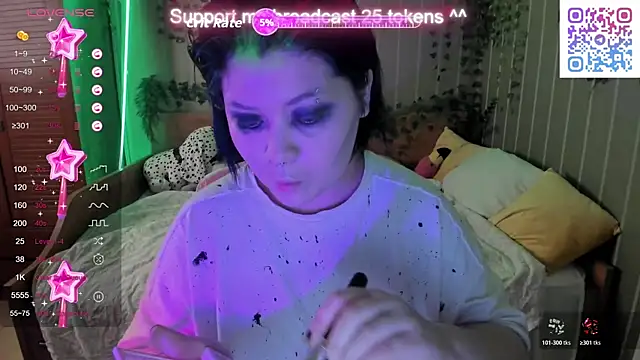 Alisa Monroe online show from October 31, 2025, 7:26 pm