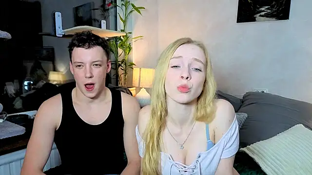 Emily0303 online show from October 18, 2025, 3:09 am