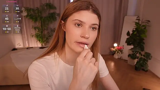 Snapshot of Angell_Wild chatting on June 11, 2026, 3:43 pm Angell Wild online show from June 11, 2026, 3:43 pm