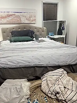 iamthepublickmasterbater online show from December 15, 2025, 1:48 pm