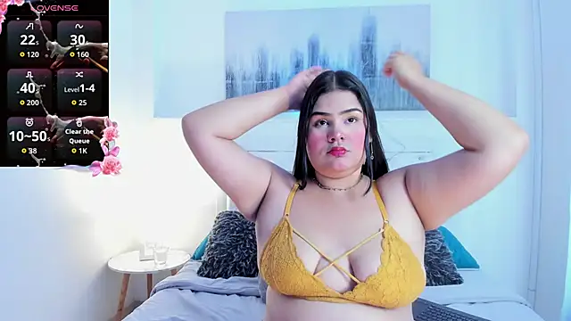 LucyColleen online show from October 28, 2025, 6:43 pm