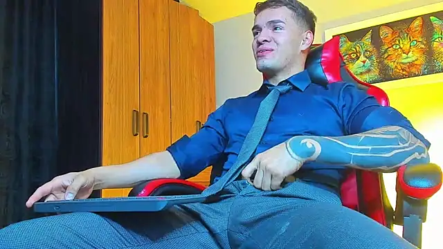 ALPHA DOMINUS  online show from October 2, 2025, 3:57 am